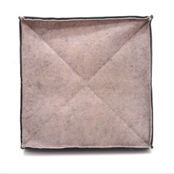 Будинок для котів та малих порід собак Zoo-hunt з фетра Джейн №1 35х35х36 см бежевий