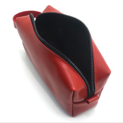 Косметичка Zoo-hunt з екошкіри Кеті 18х10х7 см червоний гладкий 1252