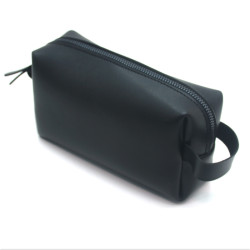 Косметичка Zoo-hunt з екошкіри Кеті 18х10х7 см чорний гладкий 1252